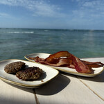 The Reef Bar & Market Grill - 