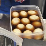 鉄なべ餃子 よし田 - 仕込み中のたまご