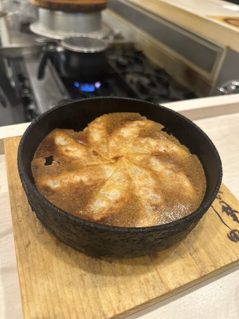鉄なべ餃子 よし田 - 桜木町/餃子 | 食べログ