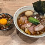 麺処 にし尾 - 特製手揉み中華そば1300円+吊るし焼き豚ご飯400円