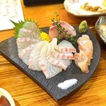 和と鉄板の居酒屋さん のんびり - 真鯛、カンパチ、ヒラメの昆布締め