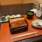わたべ - ミニえんま重。蒲焼きと白焼き