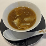 銀座アスター 銀座南店 - ふかのひれと上海蟹のスープ