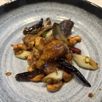 銀座アスター - 大海老とナッツの旨味唐辛子炒め