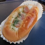 アルヘイム - 料理写真:グラタンウィンナーパン（257円）