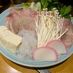 牛肉割烹 自雷也 - 特選すき焼き4290円×2人　ごはんセットは550円　あれっお肉の色がちょっと...