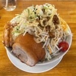 麺屋 花の名 - 料理写真:冷やし中華極太1110円、豚券270円、うずら150円