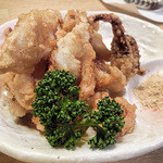 漁菜克献 - ＜2014年11月＞ゲソの天ぷら。きな粉塩が優しいお味で好きです～♡