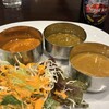 36スパイス - ↖︎チキン　↑キーマパラク　↗︎エッグカレー
