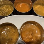 36スパイス - 食べかけだけど、オールスター　右側の茶色は漬物らしい
