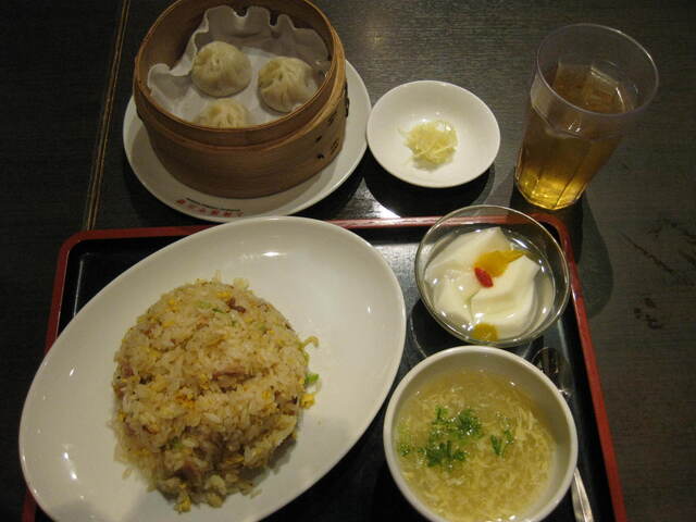 Shanghai Tanpao Shokan Ionmoru Shinmizuhashi Ten