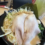 横浜家系ラーメン 有楽家 - 料理写真:ネギラーメン