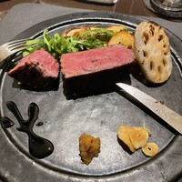 炭焼きステーキとワインobiobi - 