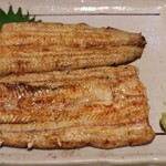 味治 - 繊細な技のほどが楽しめる白焼き　☆☆