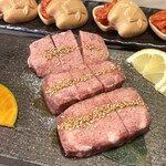 個室焼肉 和牛ホルモン一新 心斎橋店 - 