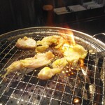 焼肉ホルモン光 - 特製塩ダレ鶏ランチセット