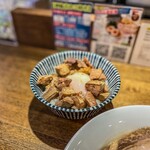 中華そば 麺壁九年 - 炙りチャーシュー丼480円です。