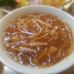 謝朋酒樓 - [2025年10月 訪問]小フカヒレ姿煮とろみ煮。フカヒレの姿は見当たらなかったけれど(笑)美味しいスープでした。