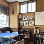 丸三（まるみつ）冷し物店 - 店内