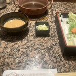 しゃぶ亭 - つけダレと野菜