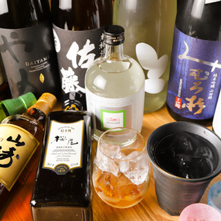 店主自らが選んだ日本酒とソムリエがおすすめする希少なワイン