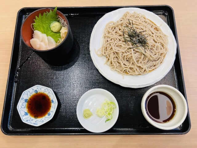 あじまし亭 青森空港の海鮮丼 &ndash; 新鮮な海の幸を堪能できる店
