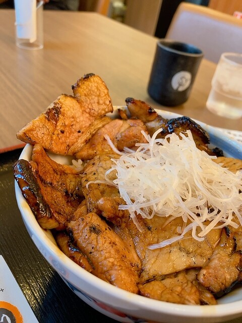 十勝豚丼いっぴん 千歳店 - 長都/豚丼 | 食べログ