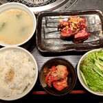 焼肉 GYUJIN - スタミナ角切り赤身ステーキランチ(1980円)