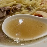 長岡食堂 - 少し甘みがあってどんどん飲んじゃう出汁