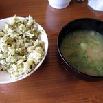 菜菜  - 高菜ご飯に味噌汁