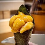 麻布十番 鮨とも - 根室雲丹手巻き