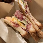 パティスリー&カフェ デリーモ 麻布台ヒルズ店 - ルーベンス・スープレックス