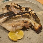 すしやのたい悟 - クエのカマの塩焼きのアップ