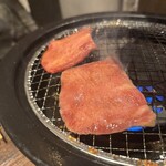 和牛ホルモン一頭買い うしはち - 