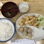 一芳亭 本店 - 豚天定食1,000円
                                (豚天としゅうまい)