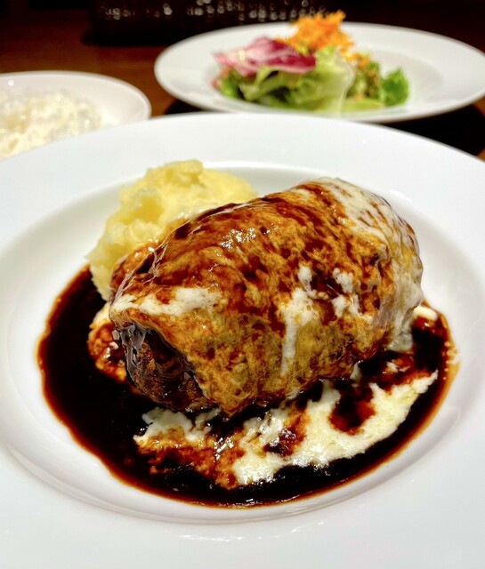 サラマンジェ・ヒロ - 東北福祉大前（ハンバーグ）の写真