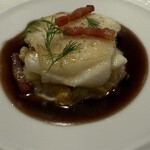 プレスキル - 平目のポワレ　赤ワイン味噌ソース