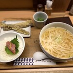 博多やりうどん別邸 空港店 - 