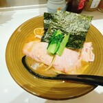 家系ラーメン 革新家 TOKYO - 