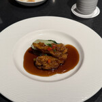 皇家龍鳳 (リーガロイヤルホテル大阪) - 茶美豚の黒酢酢豚。軽やかな衣とまろやかな黒酢ソース。ホテル中華らしい上品な味。