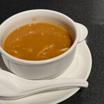 皇家龍鳳 (リーガロイヤルホテル大阪) - 上海蟹味噌入りフカヒレスープ