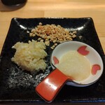 猫ニ叉タビ - ニンニク3兄弟（刻み・おろし・揚げ）