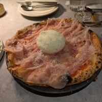 ERUTAN RESTAURANT BAR - ERUTANスペシャルピッツァ