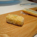 キュイジーヌ[s] ミッシェル・トロワグロ - アミューズ。