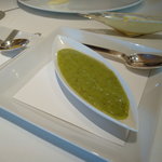 キュイジーヌ[s] ミッシェル・トロワグロ - 仔牛のすね肉 エシャロットのフォンダン ルッコラとエストラゴン・・・のソース。