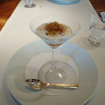 キュイジーヌ[s] ミッシェル・トロワグロ - トリュフ風味のカプチーノ　コーヒーのシャーベット(正式名称は不明)。