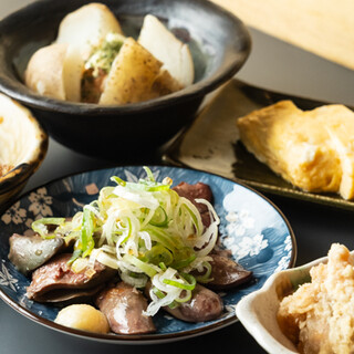 旬のものや創作料理が味わえる、週替わりメニューも必見！