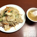 駅前泰陽楼 - 揚げ焼きそば
