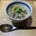 元祖 豚丼屋 TONTON - 薄いもつ煮