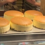 りくろーおじさんの店 大丸梅田店 - 